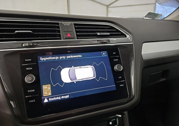 Volkswagen Tiguan cena 86900 przebieg: 188180, rok produkcji 2019 z Wejherowo małe 407